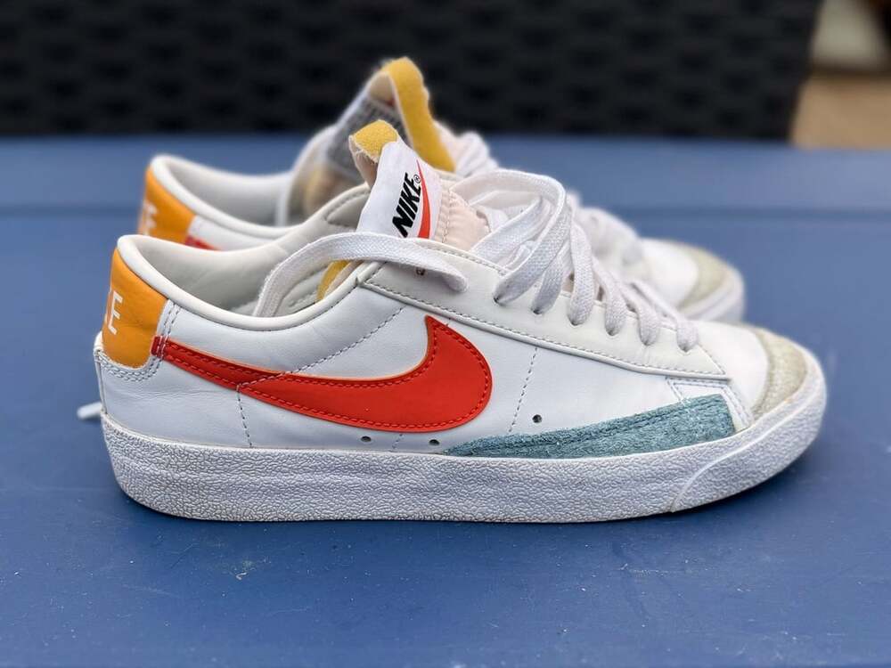 Nike Blazer Low '77 Size 7 White Orange